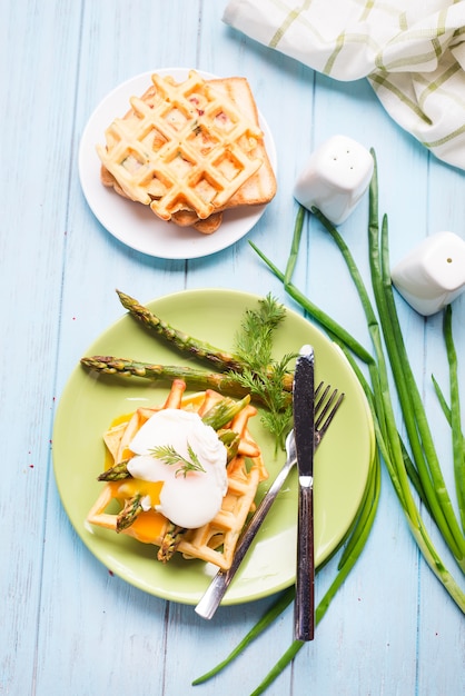 Egg and asparagus