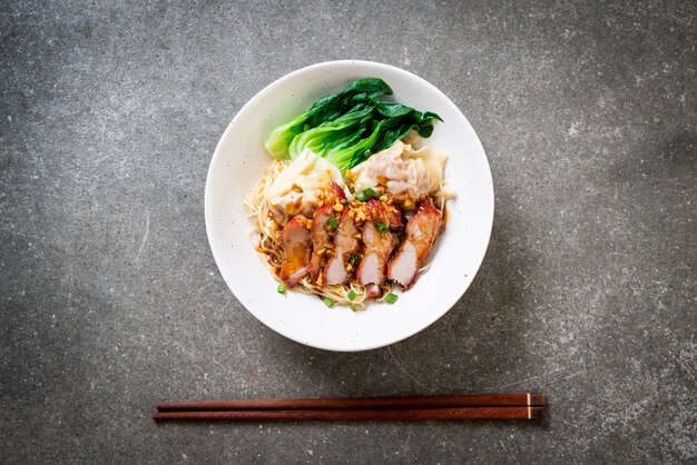 egg noodle with red roasted pork and wonton