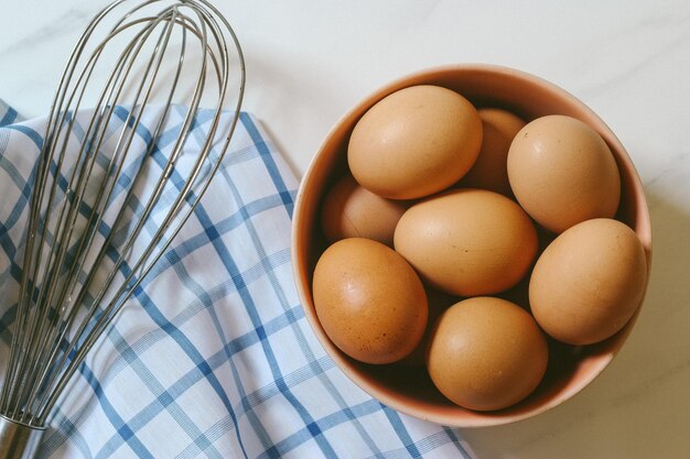 그릇에 계란의 계란 평면도