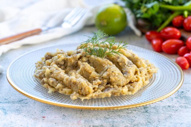 Photo eggplant paste traditional turkish cuisine delicacies eggplant paste roasted in wood fire close up