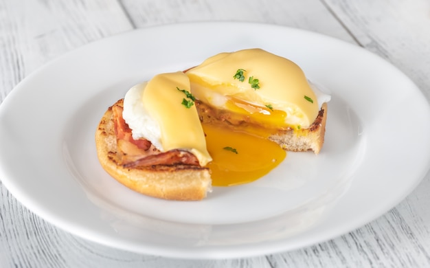 Eggs Benedict met spek