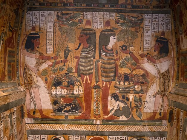 Photo egyptian sarcophagus hieroglyphs close up detail