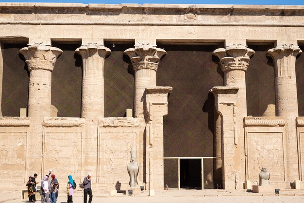 Photo egyptian temple walls and pillars