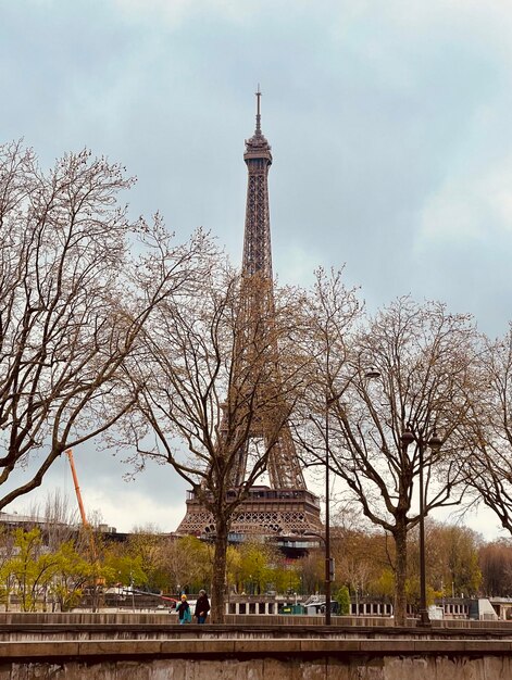 Photo the eiffel tower in paris france famous travel destination