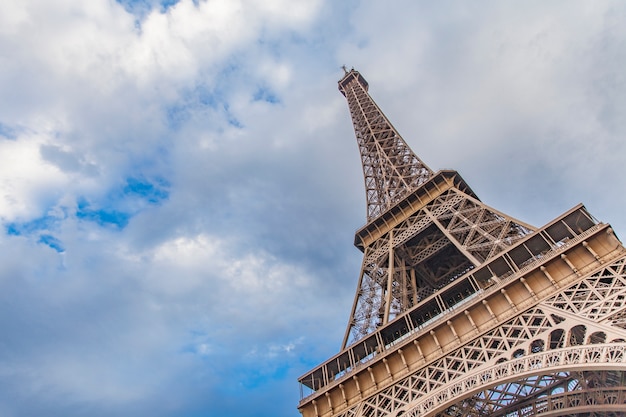 La torre eiffel a parigi, francia