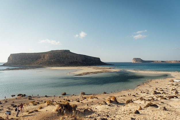 Eiland Gramvousa en het prachtige strand van Balos bij zonsondergang op het eiland Kreta