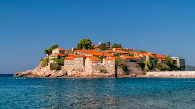 Eiland Sveti Stefan bij Budva, Montenegro