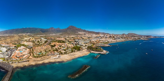 El Duque strand en kustlijn in Tenerife Adeje kust Canarische eiland Spanje