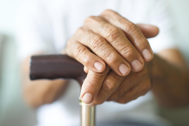 Elderly cane handles reduce the risk of accidents