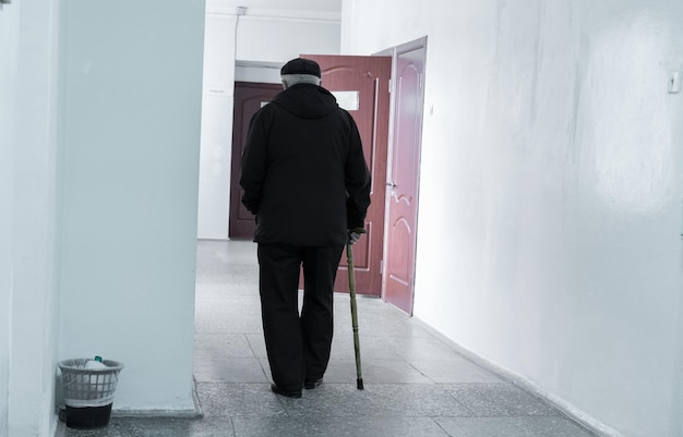 Foto l'uomo anziano è arrivato in ospedale