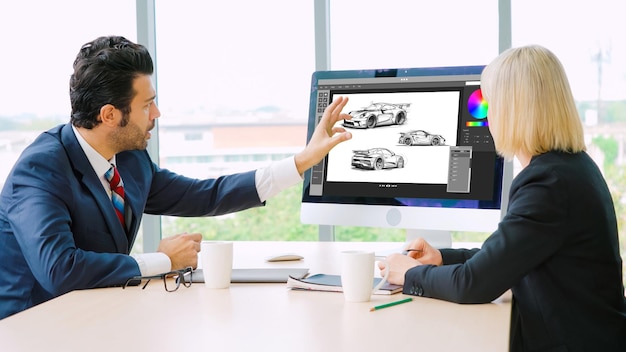 電気自動車のデザインソフトウェアはコンピュータ画面でシミュレーションブループリントをスムーズに表示します