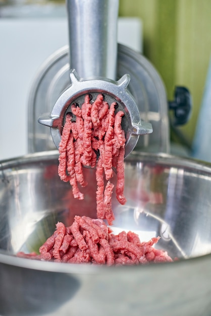 Electric meat grinder