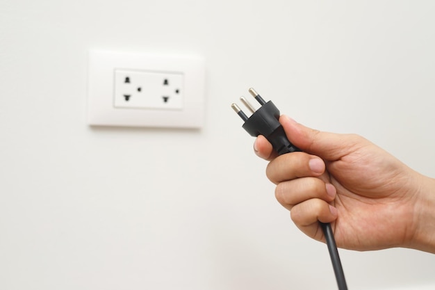 Electrical appliances plugs full of all plugs or plugs together Because of the risk of causing a short circuit from high heat accumulated in the wires