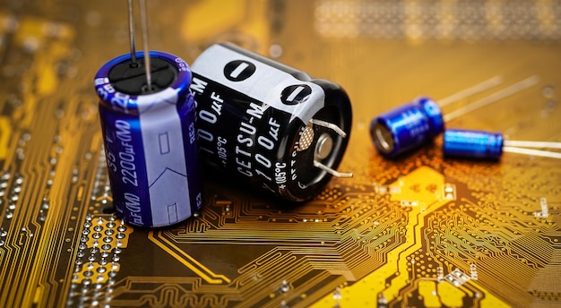 Electronic capacitor on a golden printed circuit board