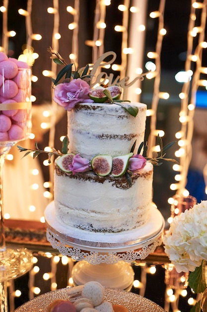 Elegant cake with fig and flowers