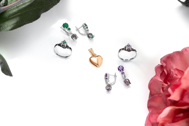 Elegant jewelry set Jewellery set with gemstones Product still life concept Ring necklace and earrings