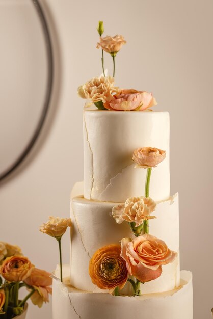 Elegant style wedding cake