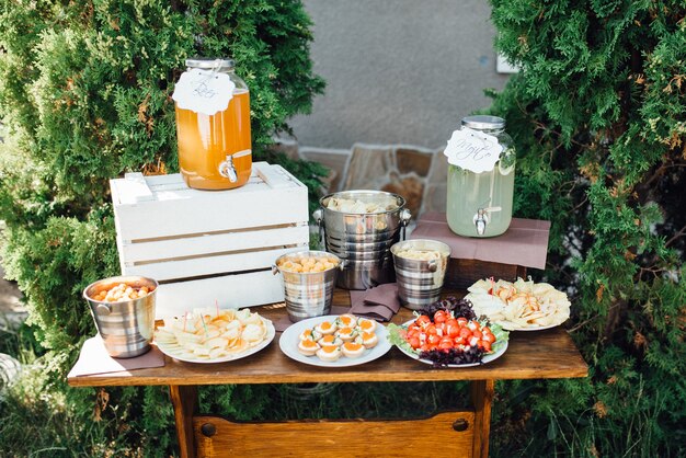 How to plan a house party menu
