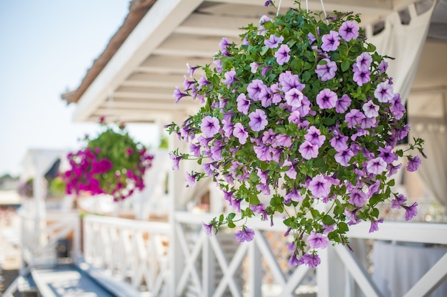 Foto elegante bloemendecoratie in restaurant