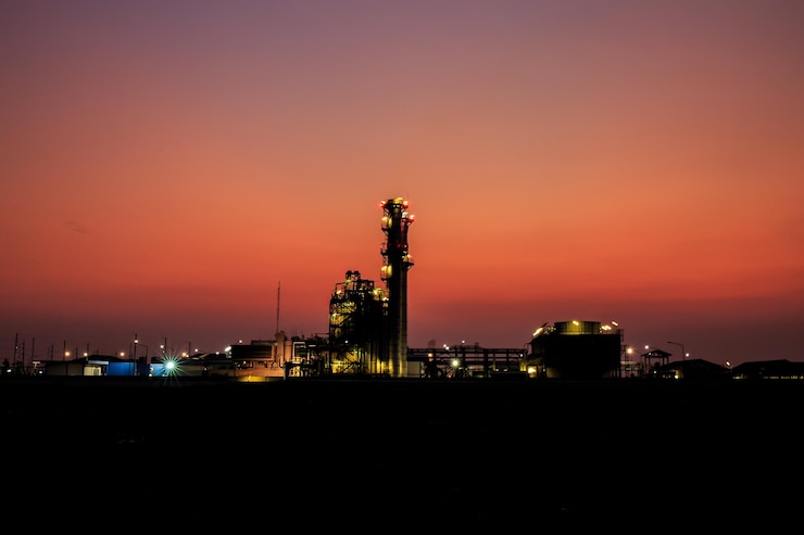 Elektrische installatie en zonsonderganghemel