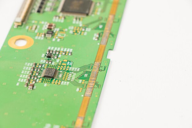 Elektronische moederbord isometrische processor microchip op de witte achtergrond