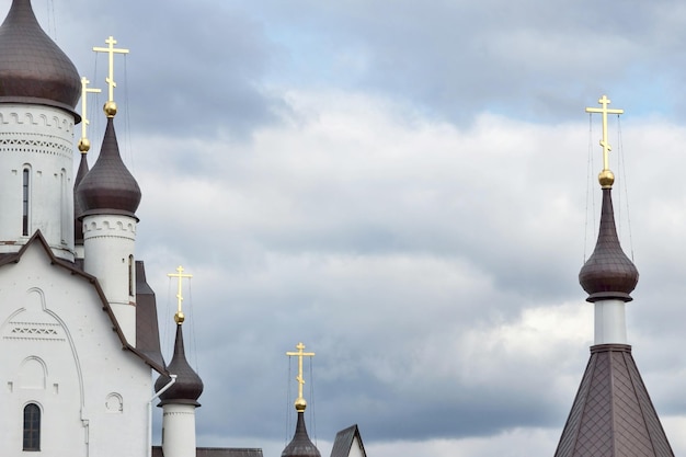 Elementen van de orthodoxe kerk tegen de hemel