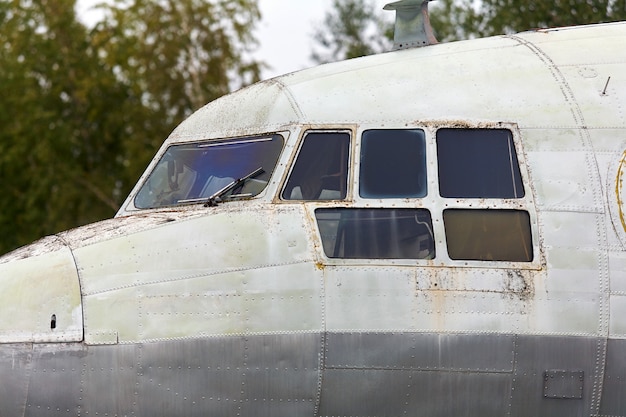 Elementen van een oud Sovjet militair vliegtuig