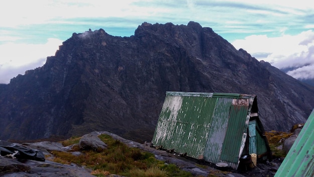 Foto elena hut in het rwenzori-gebergte nationaal park kasese district oeganda