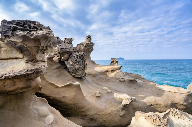 Elephant Trunk Rock in Shenao Keelung New Taipei Taiwan naast de oceaankust