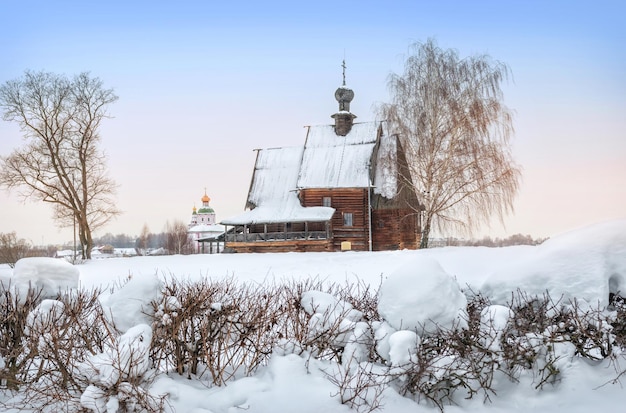 Elias-kerk en de houten Sint-Nicolaaskerk van het Kremlin SuzdalxA