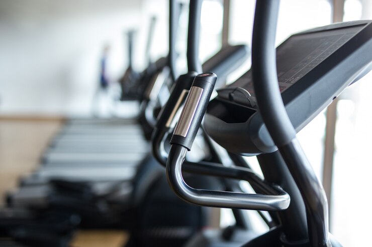 Elliptical cross trainer machine fitness