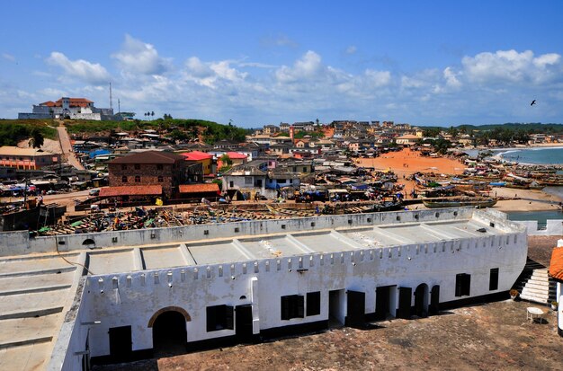 Photo elmina castle also called the castle of st george located on the atlantic coast of ghana west of the capital accra it is a unesco world heritage site