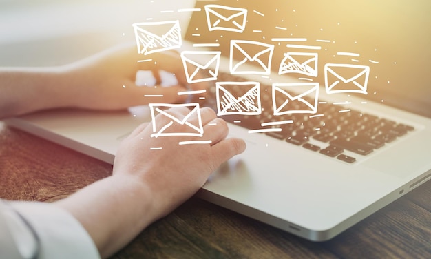 Concetto di email marketing e newsletter