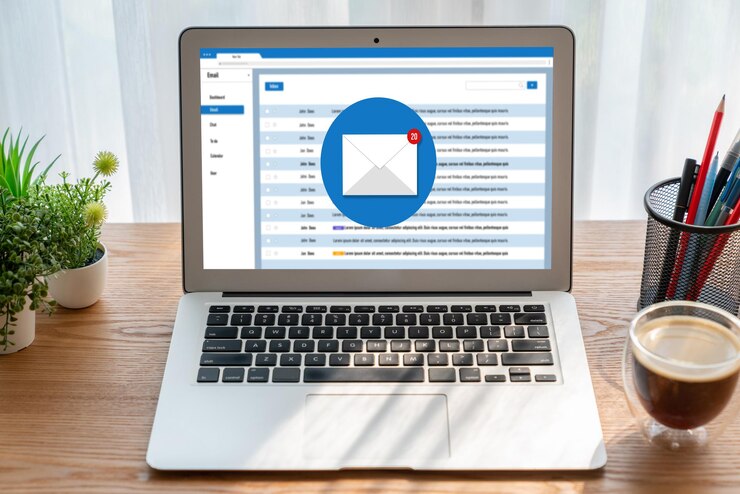 Photo email notification message showing on computer screen snugly