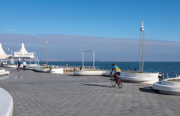 Argine della spiaggia di lanzheron a odessa ucraina