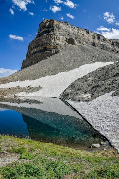 Emerald lake on mount timpanogoes