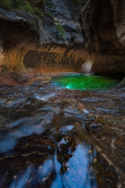 Emerald pool in Subway 