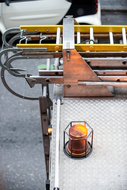 emergency vehicle lamp placed on the roof