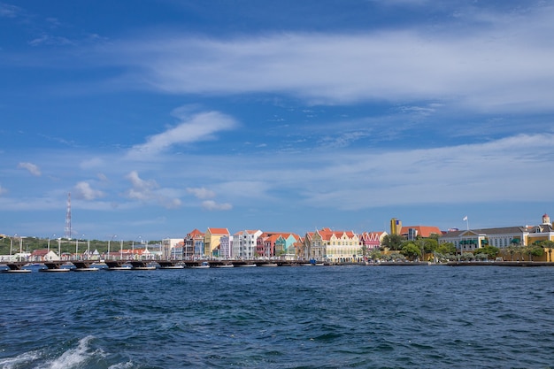 Emma koningin brug in de stad willemstad