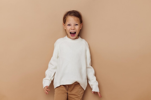 Emoties in de stijl van kleine meisjes, leuke kinderjaren ongewijzigd