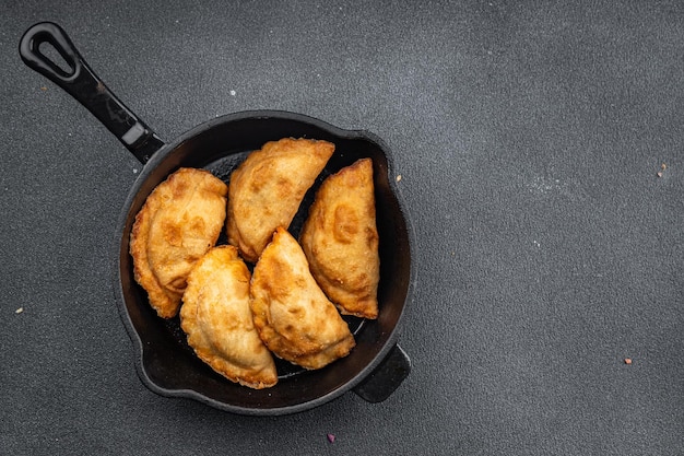 empanadas 파이 박제 고기 식사 테이블에 음식 간식 복사 공간 음식 배경 소박한 평면도