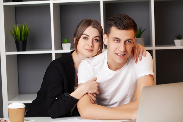 Employee offering favorable trick for signing the agreement