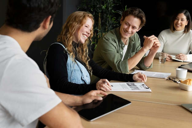 Photo employee showing appreciation to each other