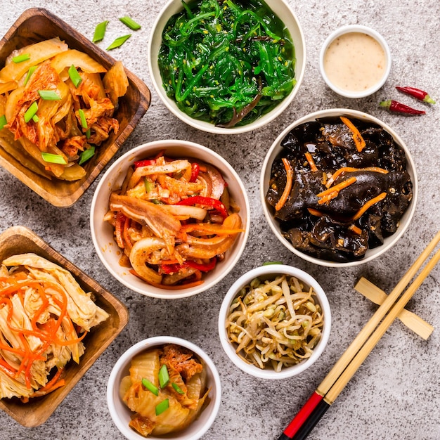 Photo empty asian food background bamboo mat on white background