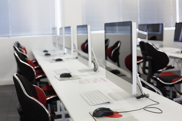 Empty computer room 