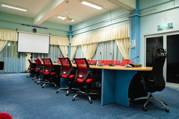 Empty conference room with copy space Premium Photo