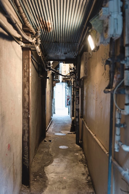 建物の空の廊下