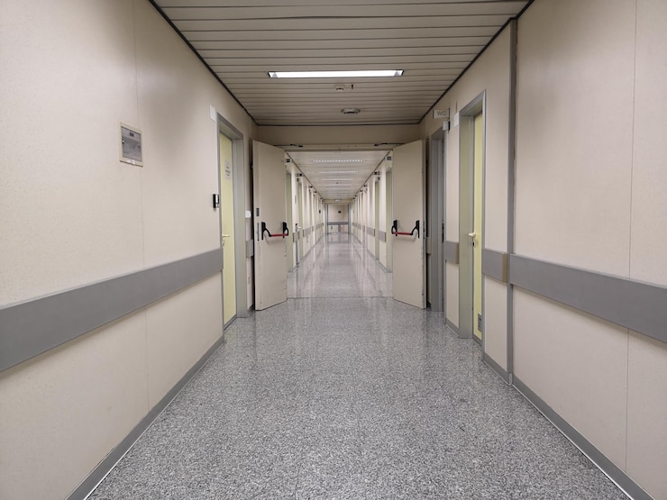 Photo empty corridor of hospital