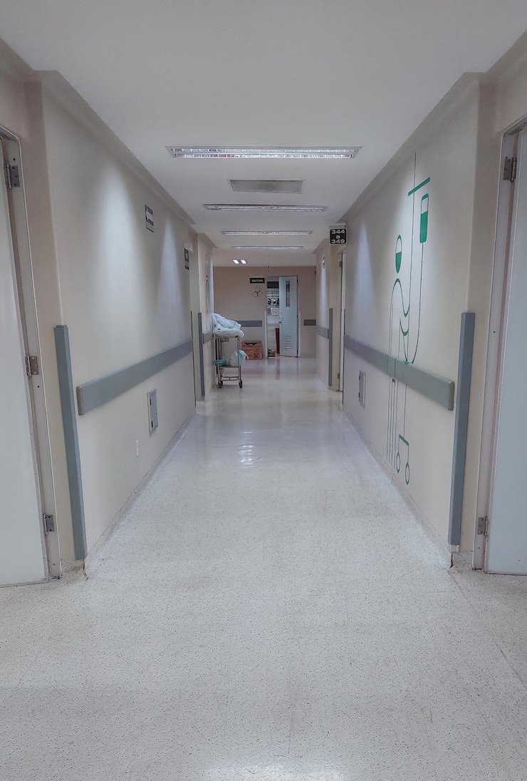 Photo empty corridor of a hospital