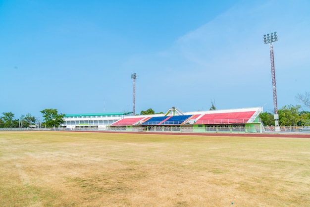 空のサッカースタジアム